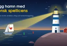 Fördelar med att spela på svenska casinon med svensk spellicens Illustration av en blå- och vitrandig fyr på en granitklippa i skymningen vars ljuskägla leder en segelbåt med ett hjärter ess som segel in mot en trygg hamn med en faluröd sjöbod och en svensk flagga, under texten ”Trygg hamn med svensk spellicens – Skattefria vinster, snabba uttag och enkel inloggning”.