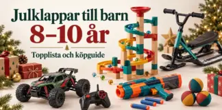 Julklappstips för barn 8–10 år med kulbana, snösparkcykel, radiostyrd bil, skumpilspistol och jongleringsbollar bland julklappar och granris.